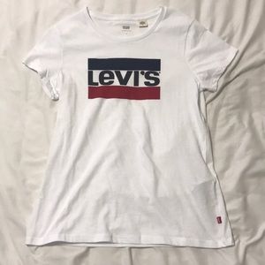 Levi t shirt